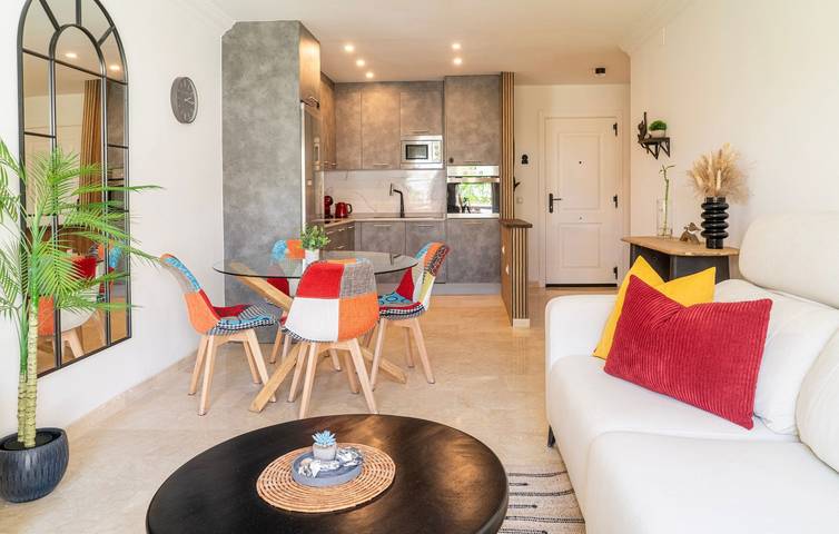 Ferienwohnung für 2 Personen, mit Pool und Garten - 1