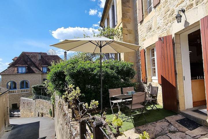 Location de vacances pour 2 personnes, avec terrasse à Saint-Vincent-de-Cosse