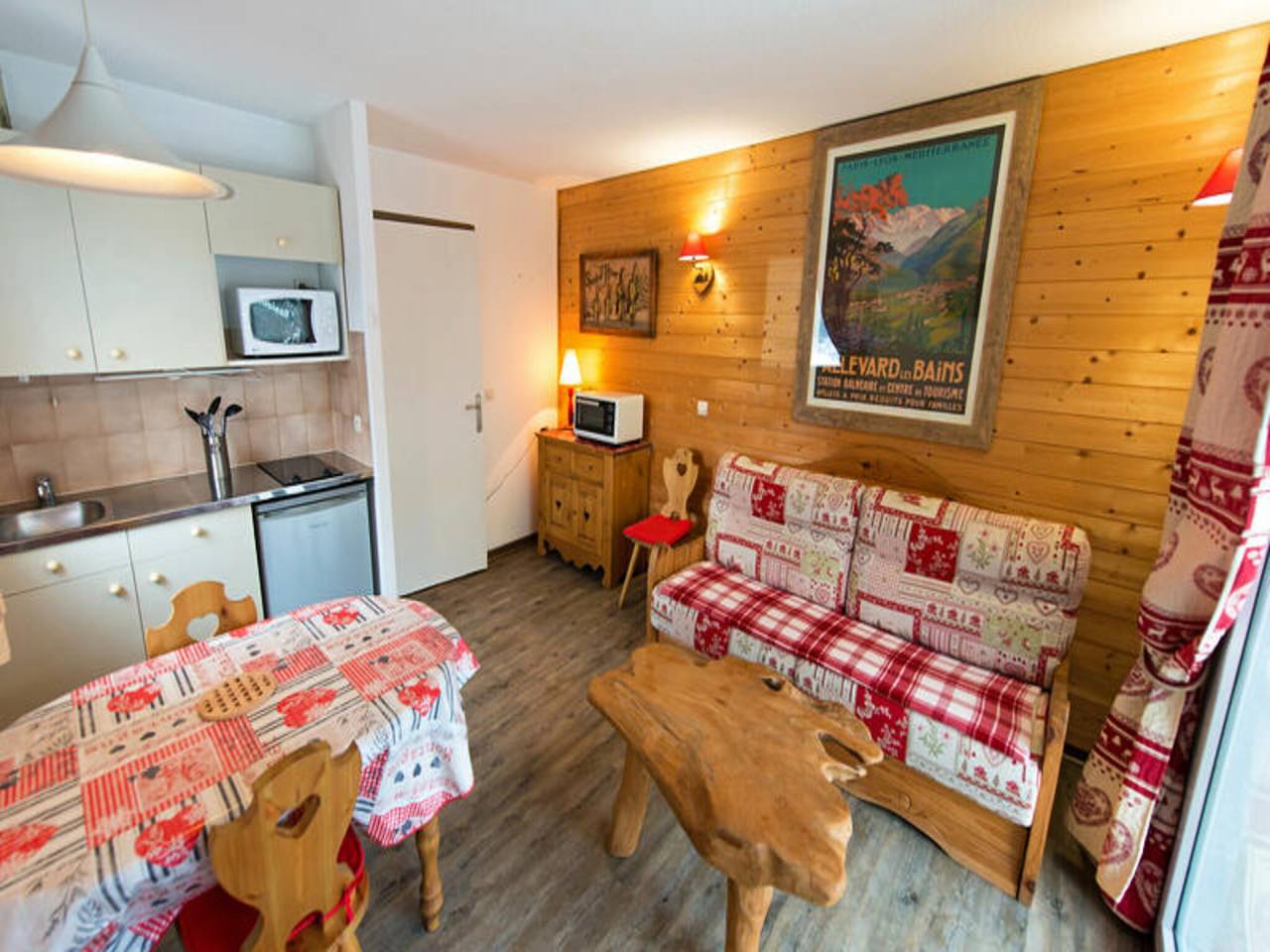 Apartamento entero, Apartamento en Allevard, cerca de los baños termales in Allevard, Isère