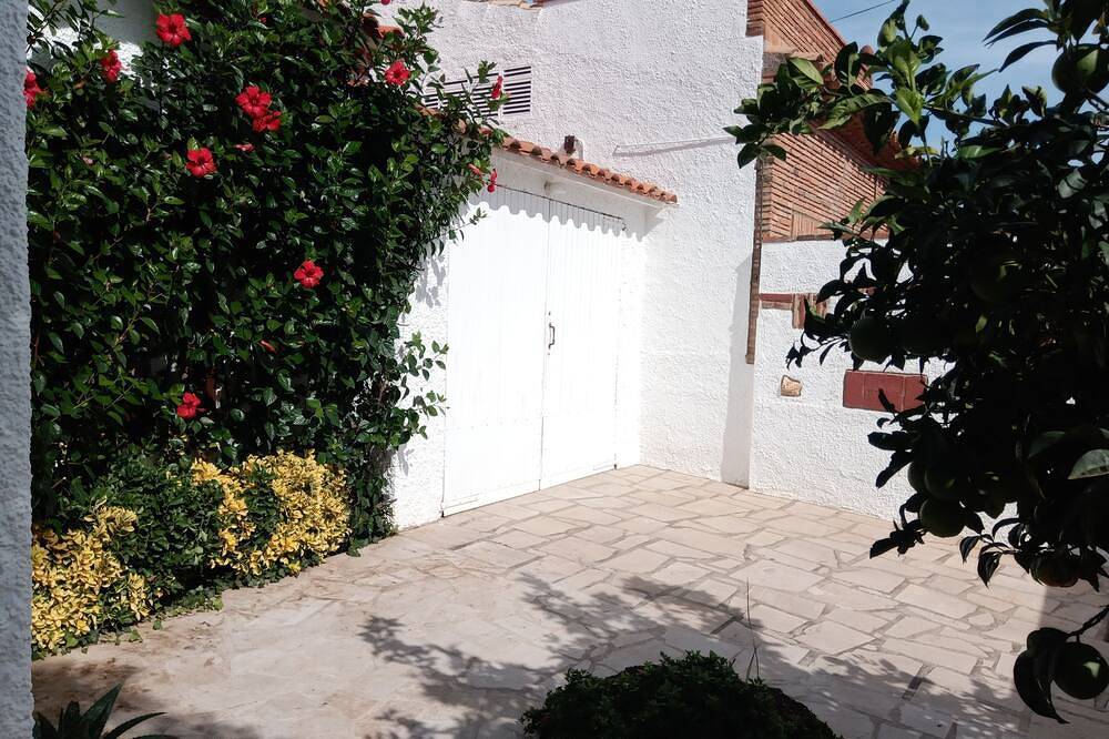 Nice and relax Mediterranean villa with free wifi in Montroig, Costa Dorada