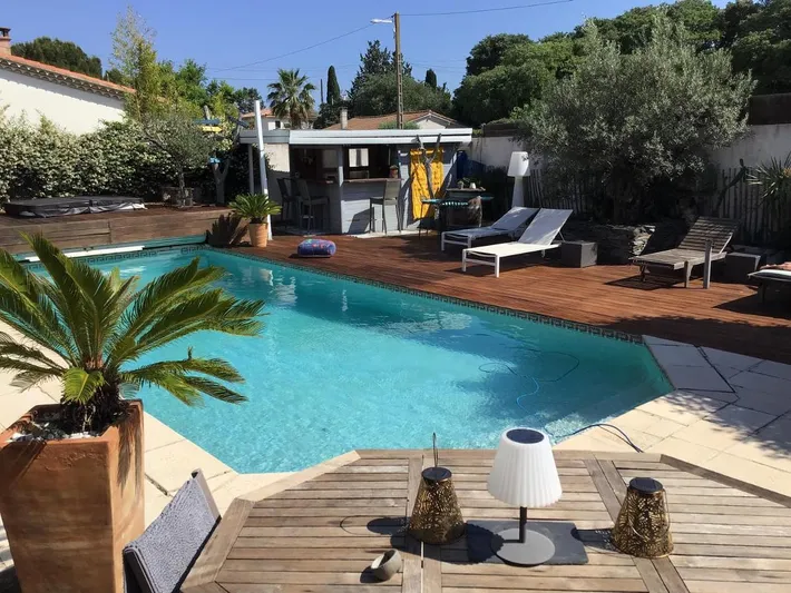 Chalet para 8 personas, con jacuzzi además de piscina y jardín - 1