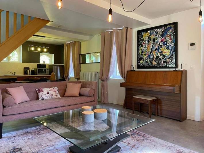 Maison de vacances pour 4 personnes, avec Jacuzzi et Terrasse ainsi que Jardin et Piscine à Gien