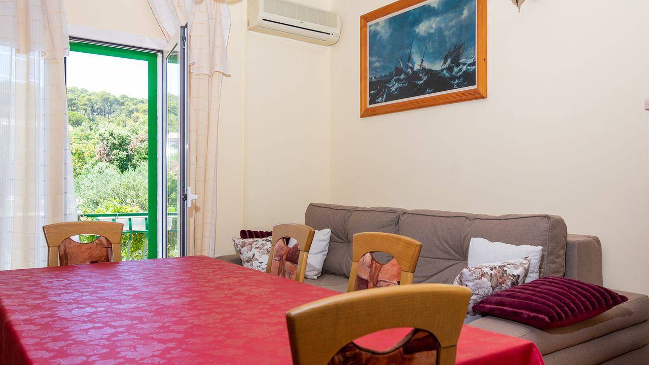 Ganze Ferienwohnung, Ferienwohnung für 7 Personen (77 m²) in Kraj in Ugrinici, Tkon