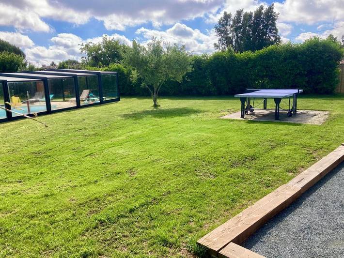 Gîte pour 4 personnes, avec piscine et jardin à Corme-Royal - 3