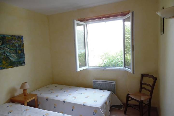 Location de vacances pour 4 personnes, avec terrasse et jardin à Belvédère-Campomoro - 4