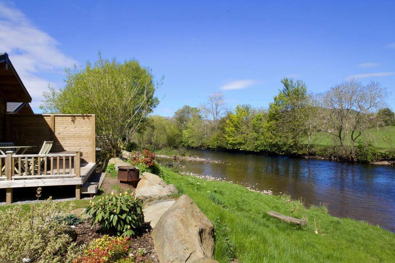 Superior Ensuite Pod Wood Fired Hot Tub Pet Friendly in Crieff, Perthshire