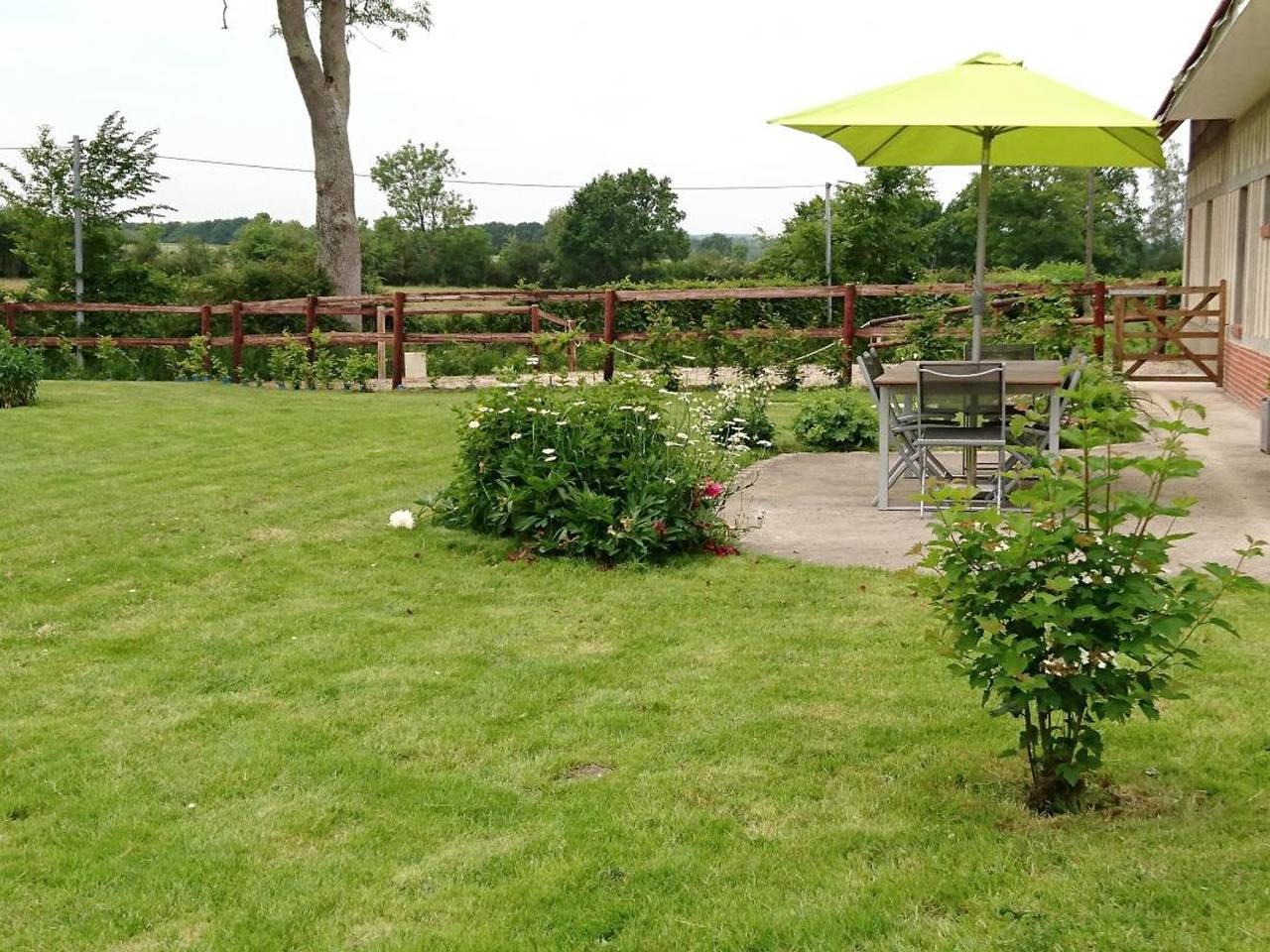 Encanto normando, tranquilas, perfecto para senderismo, animales en el sitio in La Ferté-Saint-Samson, Región de Dieppe