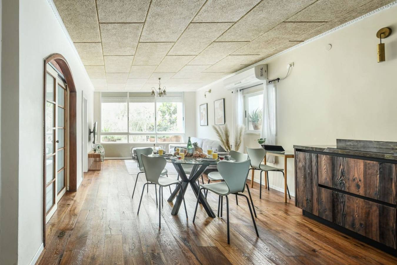 Appartement entier, Country Style Apt 2min from Beach by Sea N Rent in Tel Aviv, District de Tel Aviv