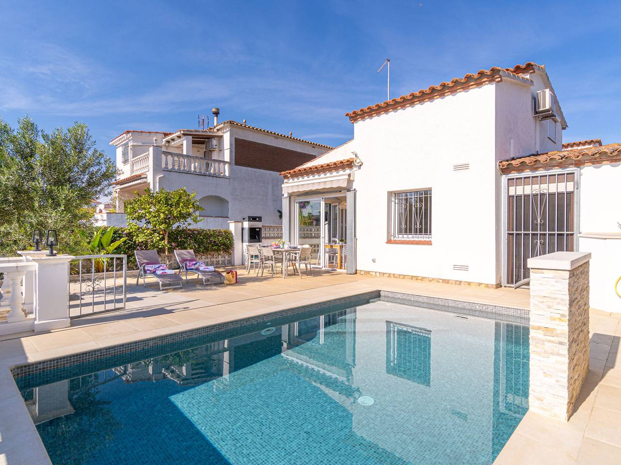 Villa pour 6 Personnes dans Castelló d'Empúries, Costa Brava