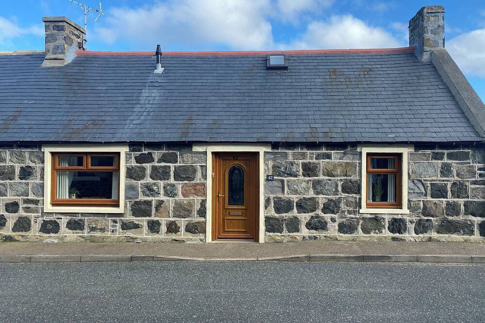 Cosy coastal cottage in Portsoy, Scotland with beautiful sea views in Portsoy, Aberdeenshire