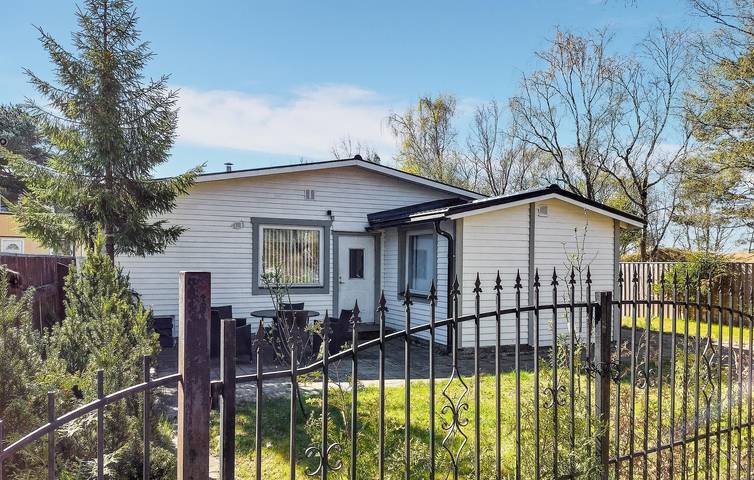 Location de vacances pour 6 personnes, avec terrasse et jardin à Halmstad