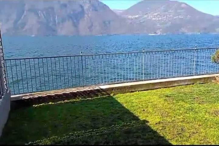 Appartamento per 6 persone, con giardino e balcone in Comune di Marone