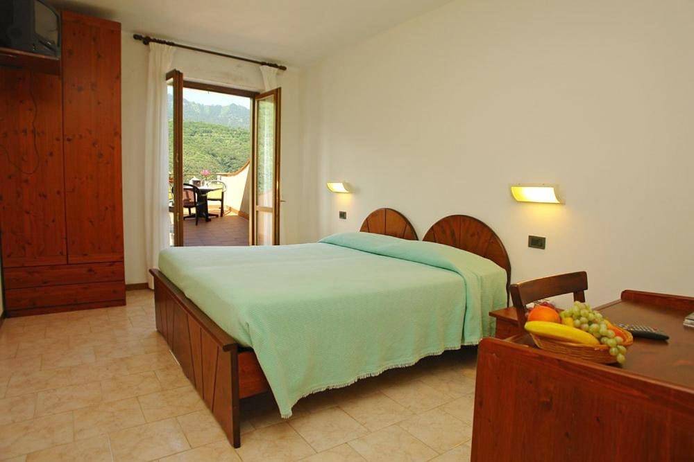 Hotel Garnì Al Poggio in Tignale, Gardasee-Berge
