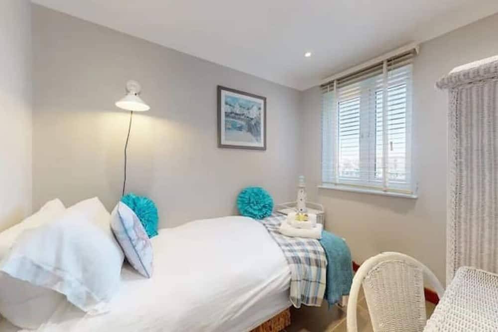 Apartment for 5 People in Swansea, Swansea region