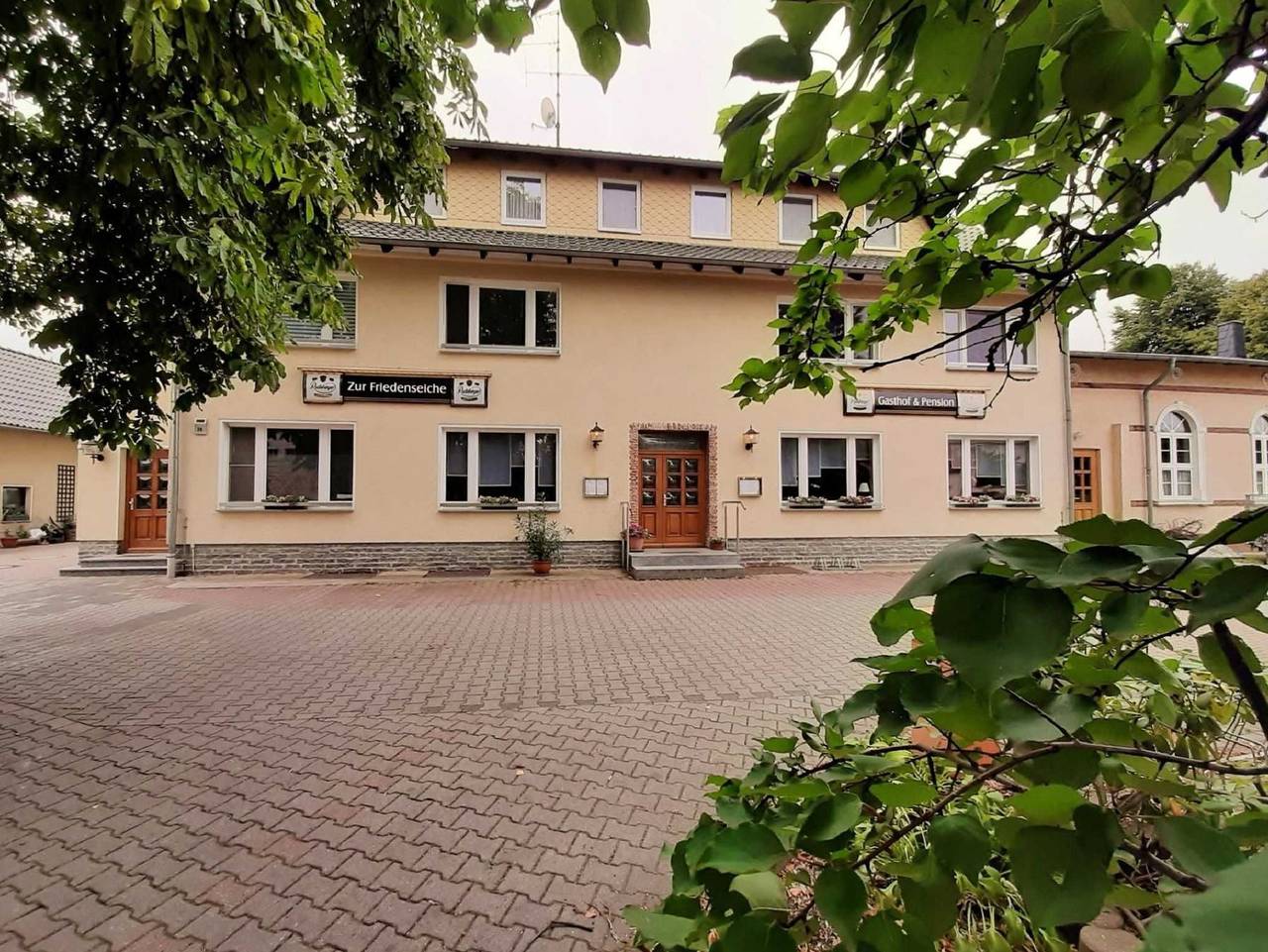 Ganze Ferienwohnung, Gasthof & Pension Zur Friedenseiche (Pension) - Doppelzimmer  Haustier gestattet, max. 2 Personen in Lohsa, Lausitzer Seenland