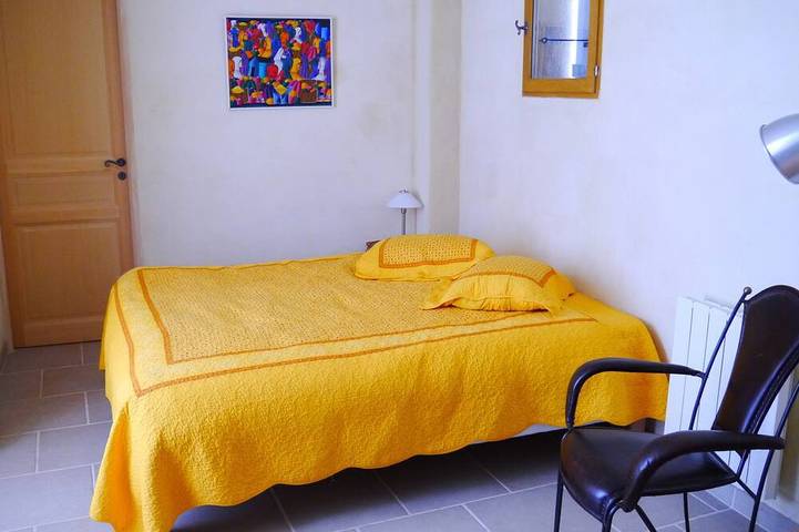 Location de vacances pour 6 personnes, avec balcon, animaux acceptés à Saint-Pierre-de-Vassols - 2