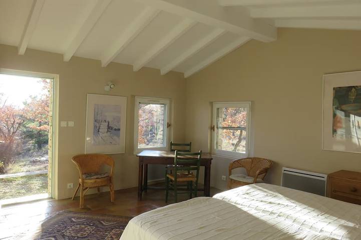 Location de vacances pour 4 personnes, avec terrasse et jardin à Sainte-Croix-à-Lauze - 3