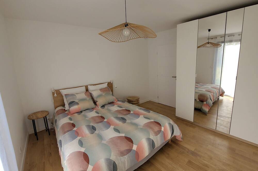 Contemporary house in a quiet location 3 minutes from the beach in Loctudy, Côte de Cornouaille