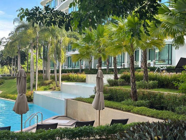 Hôtel pour 2 personnes, avec piscine et jardin ainsi que vue et bassin pour enfant