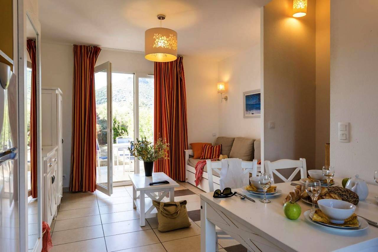 One-Bedroom Apartment in Belgodère, Région de Calvi