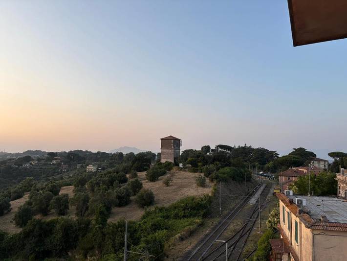Appartamento per 5 persone, con balcone e panorama in Castelnuovo di Porto