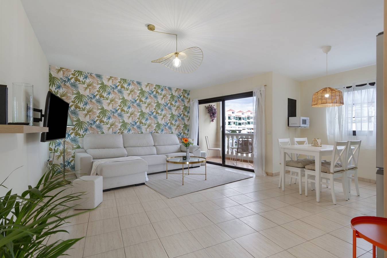 Ganze Wohnung, Ferienwohnung 'Luxury Ático Plaza' mit Bergblick, privater Terrasse und Wlan in Playa San Juan, Guía de Isora