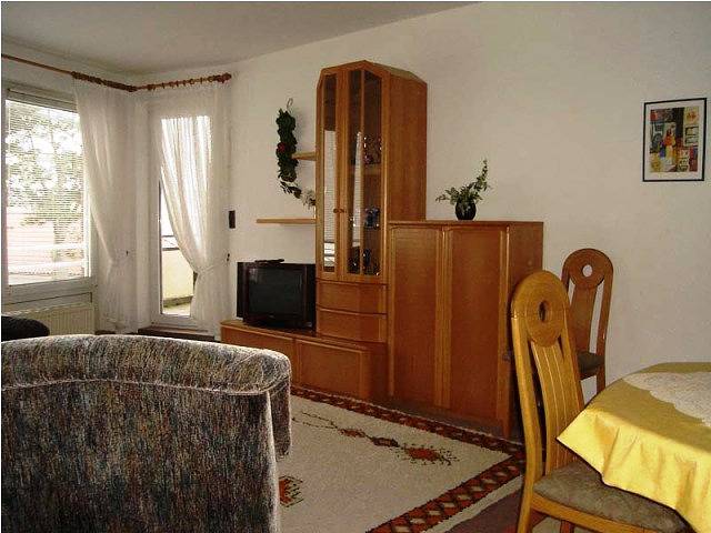 Ferienhaus mit Meerblick für 4 Personen, mit Seeblick und Sauna sowie Pool und Balkon in Cuxhaven - 2