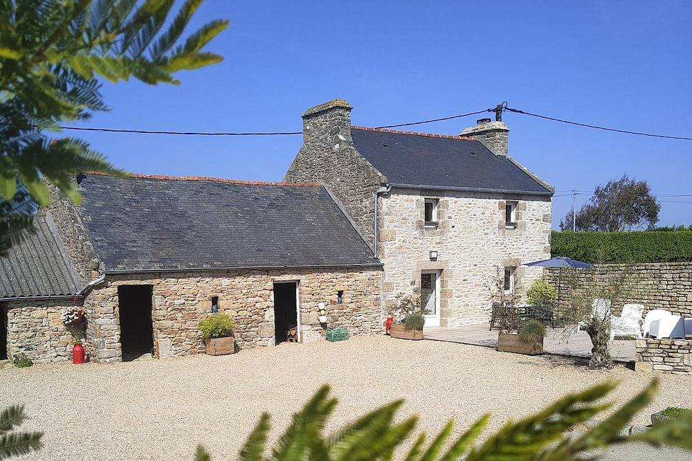 Bretonisches Longère Cottage 800 m vom Hafen und Gr34 - 3 min von den Stränden entfernt in Ploudalmézeau, Brest und Umgebung