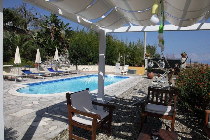 Chalet para 14 personas, con jardín y balcón, Se admiten mascotas - 1