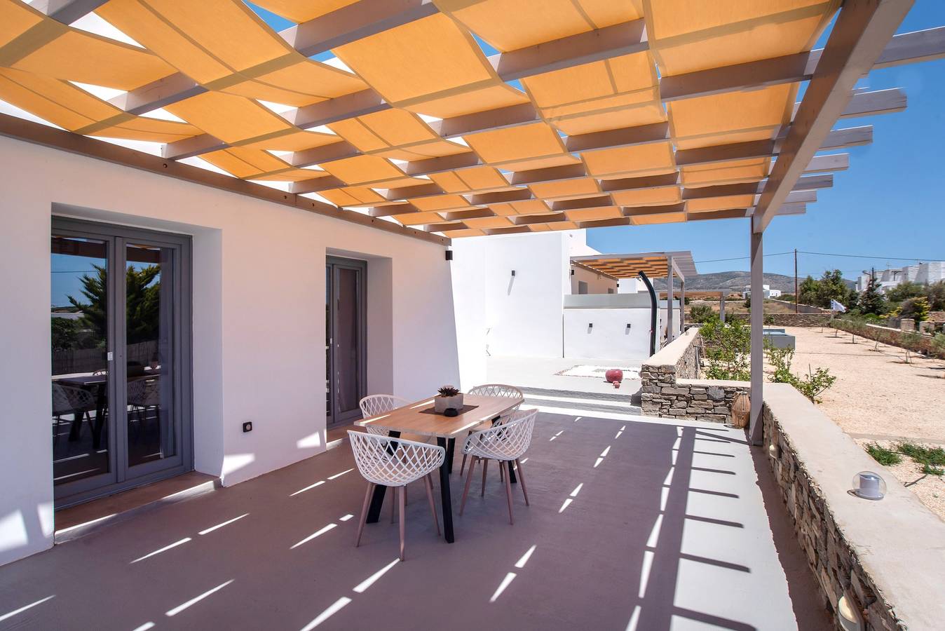 Villa 'Blue Bell Resort Sunset' with Private Pool, Wi-Fi and Air Conditioning in Paros
