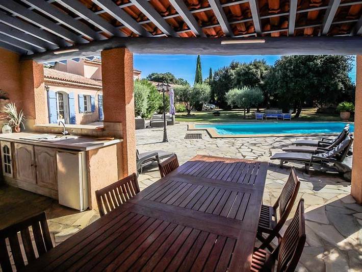 Location de vacances pour 8 personnes, avec piscine et jardin à Mazan - 4