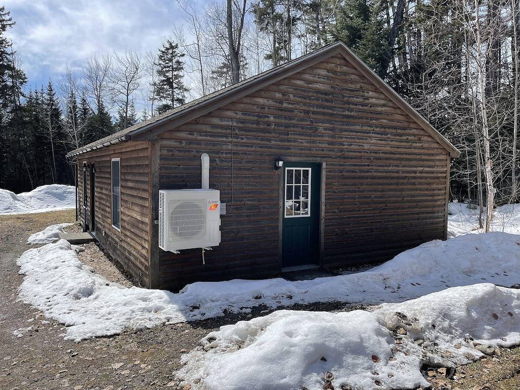 Cabin 3 Roody's Black Bear Cabins- Trail access from camp in Rockwood, Moosehead Lake