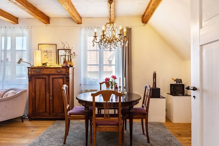 Apartamento entero, Apartamento 'Kleiner Hof Rosenrot' con terraza privada, jardín compartido y Wi-Fi in Endingen - Königschaffhausen, Endingen