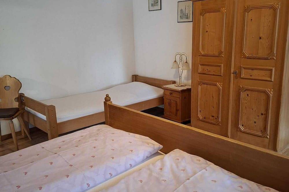 Ganze Wohnung, Ferienwohnung Hochgern 42 m², 2-3 Personen, 1 sep. Schlafzimmer, Balkon, Wlan in Unterwössen, Bayerische Alpen