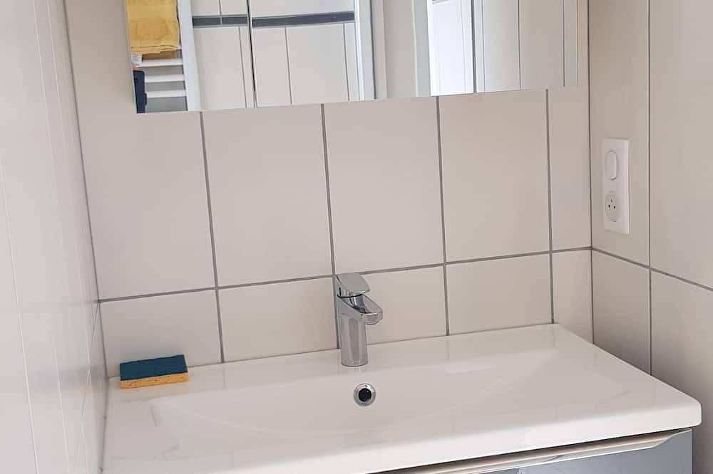 For a relaxing stay close to the sea, comfortable house in Penmarc'h, Côte de Cornouaille