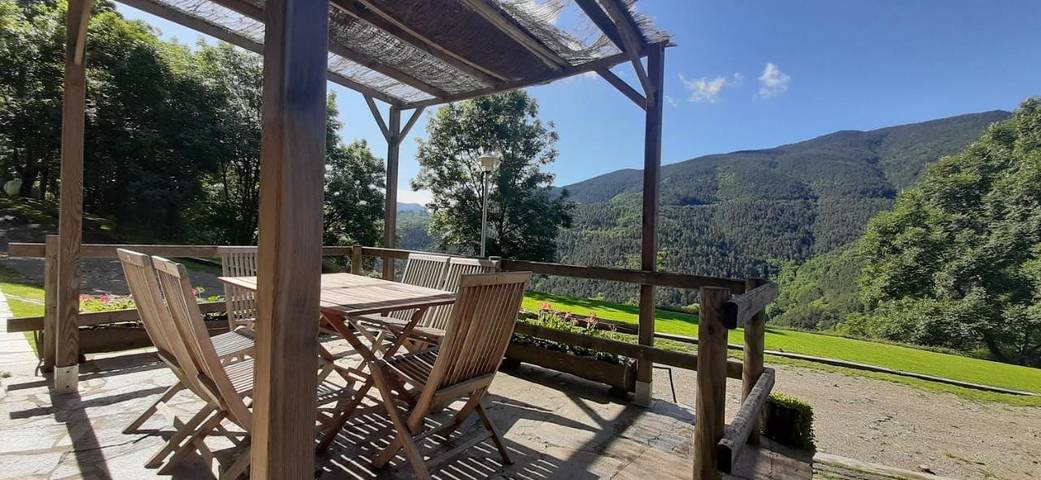 Casa rural para 9 personas, con Terraza y Jardín además de Piscina y Vistas en La Pobla de Lillet - 4