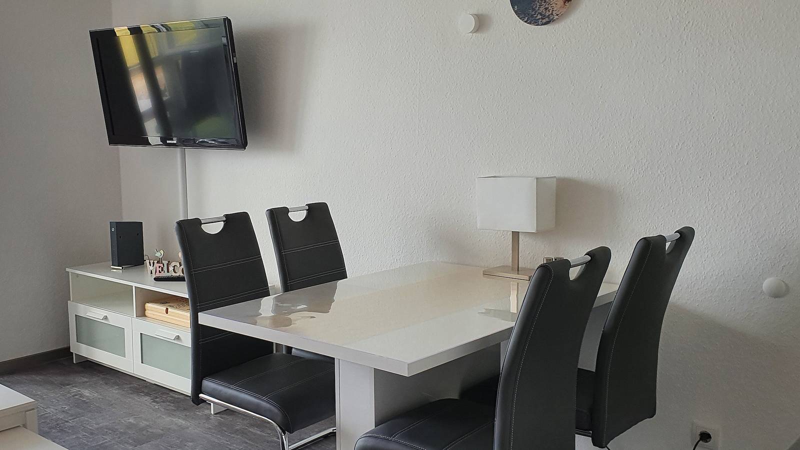Ganze Wohnung, Ferienwohnung 'Hochparterre' mit Meerblick, Balkon und Wi-Fi in Sahlenburg Strand, Cuxhaven