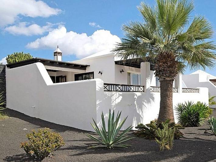 Bungalow para 2 personas, con vistas y terraza en Playa Blanca