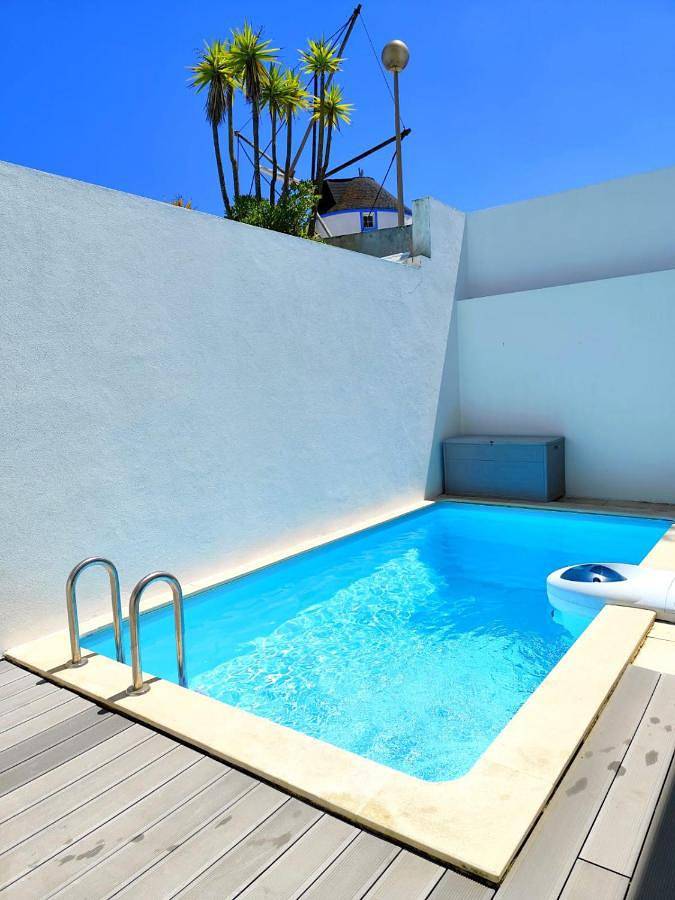 Four-Bedroom House in Atalaia, Distrito de Lisboa