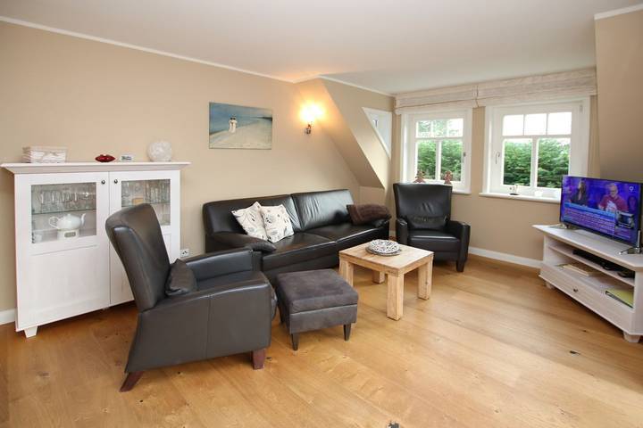 Ganze Wohnung, Komfort Ferienwhg. in Wyk, 4 Personen, Og in 2- Familienhaus, 3 Zimmer, ca. 65m² in Nordfriesische Inseln (Schleswig-Holstein) (Schleswig-Holstein), Wyk auf Föhr