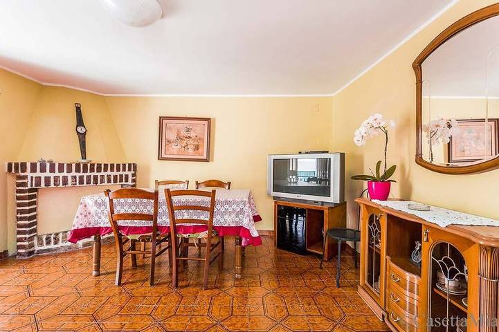 Casa indipendente per famiglia nel verde dei boschi Abruzzesi in Canistro, Provincia di L'Aquila