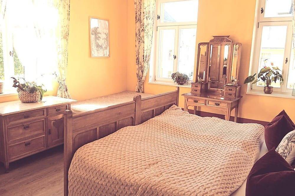 Ganze Wohnung, Ferienwohnung Greta Garbo - Villa Weißbach - Haus Hilda in Flöha, Chemnitz und Umgebung