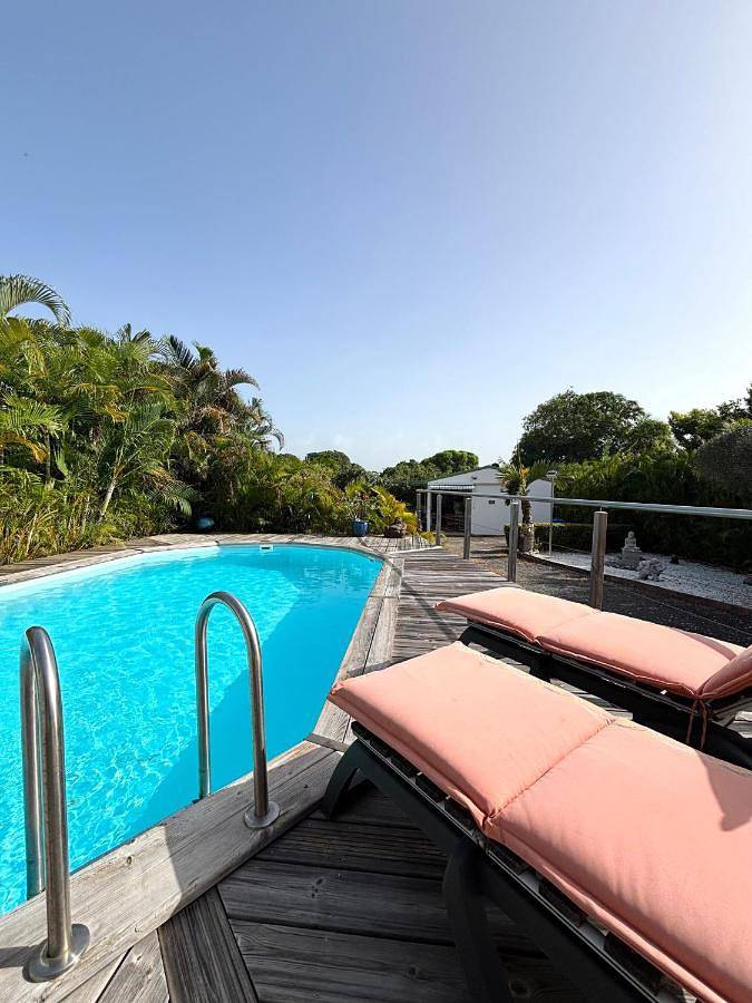 Maison de vacances pour 2 personnes, avec jardin ainsi que terrasse et piscine
