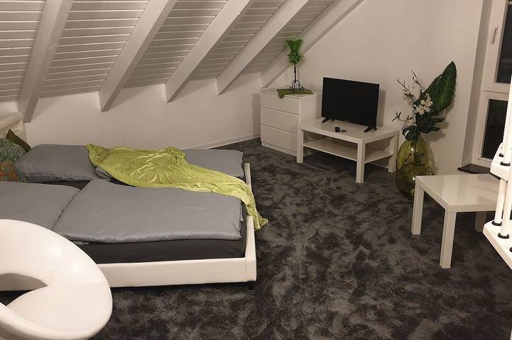 Villa für 13 Personen, mit Terrasse und Whirlpool sowie Garten in Baden-Württemberg - 3