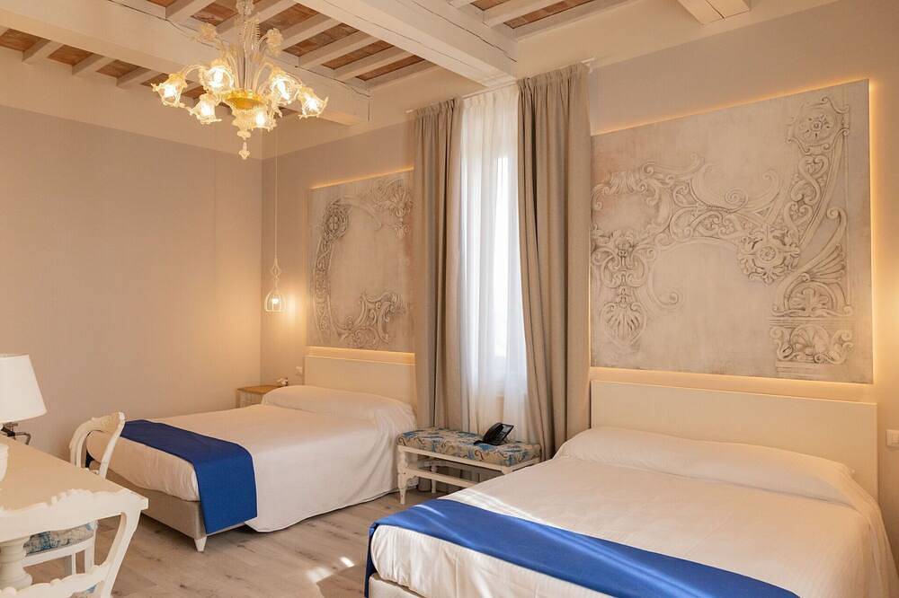 Villa à San Giacomo Roncole avec 12 chambres à coucher, 30 couchages in Mirandola, Province de Modène