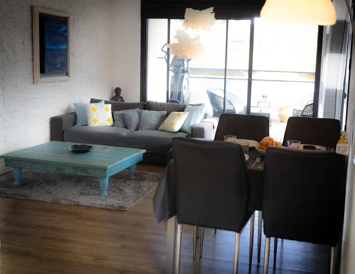Appartement entier, Two-Bedroom Apartment in Archamps, Région de Saint-Julien-en-Genevois
