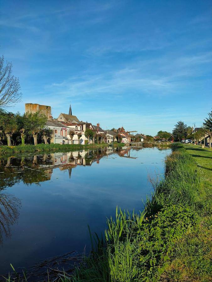 Location de vacances pour 29 personnes, avec piscine et vue ainsi que terrasse et jardin à Mennetou-sur-Cher - 4