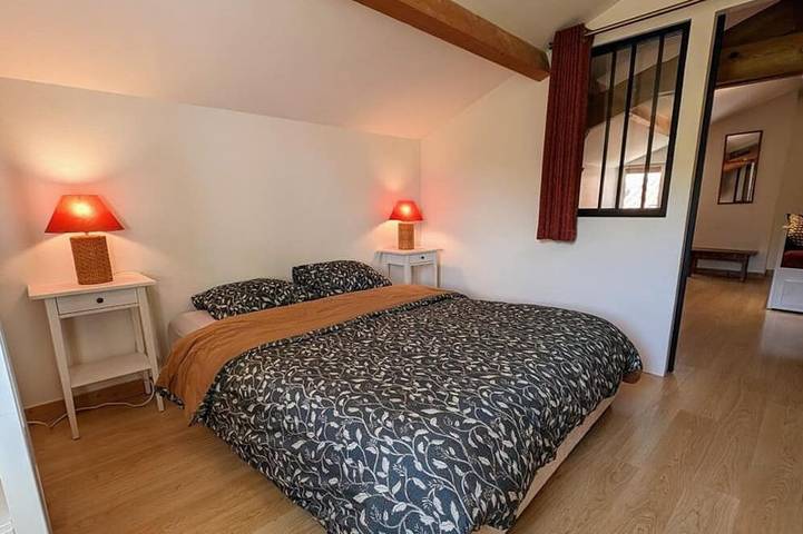 Location de vacances pour 4 personnes, avec jardin et piscine à Vaugneray - 3