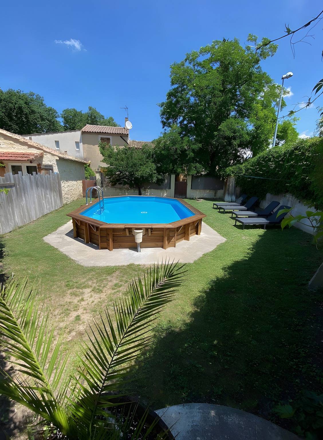 Le néflier – Gîtes Les Sablières: Familienfreundliches Ferienhaus in der Drôme Provençale in Saint-Paul-Trois-Châteaux, Nyons und Umgebung