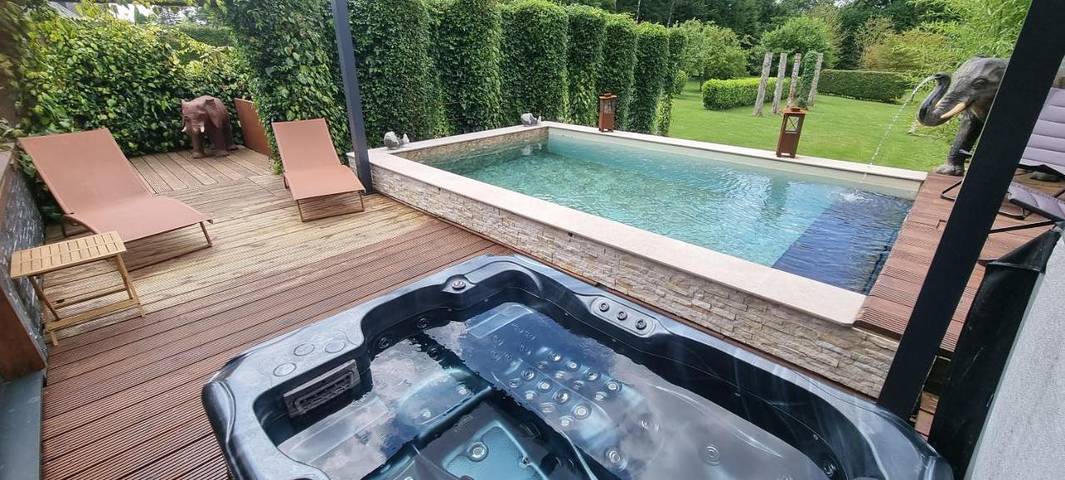 Villa pour 2 personnes, avec jardin et piscine ainsi que vue et sauna en Belgique